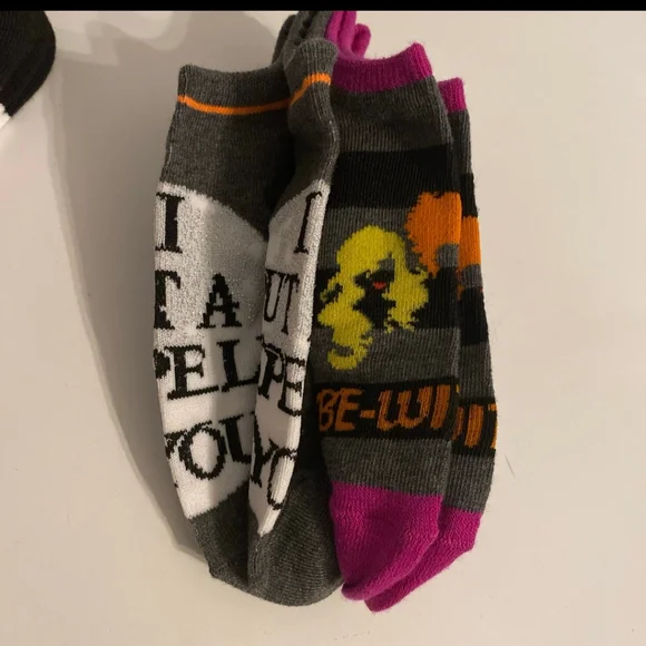 Disney Hocus Pocus Socks 5 Pr Halloween Sanderson Sisters Witches - Picture 4 of 5